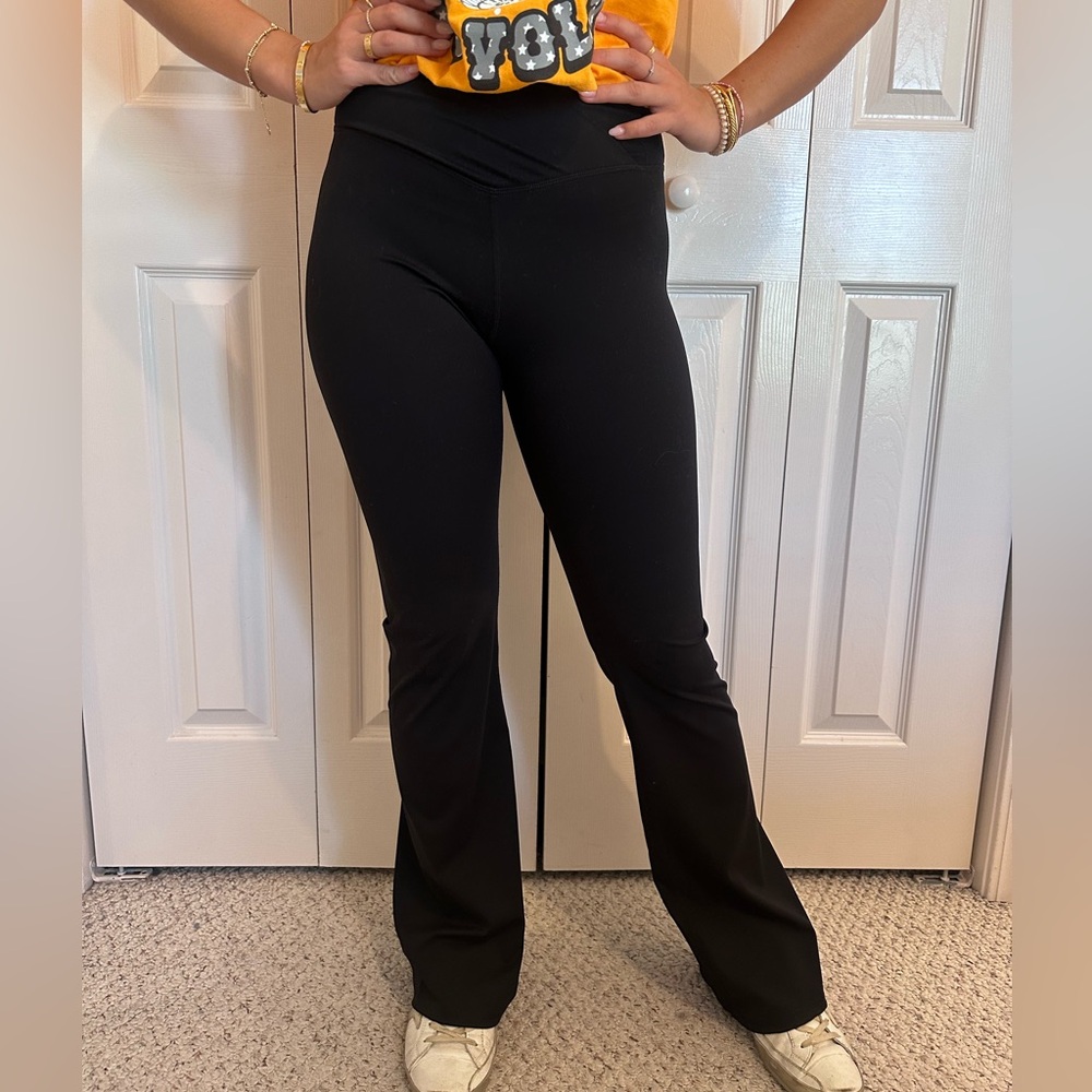 back crossover flare leggings